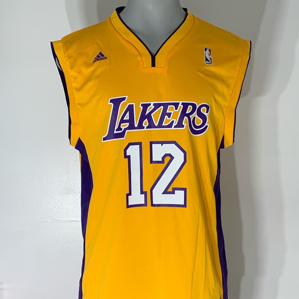 Howard Lakers Signed Jersey